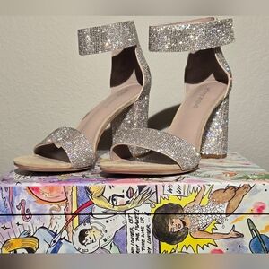 Jeffrey Campbell "Lindsay" Nude Champagne Rhinestone Block Heels Size 9 NEW